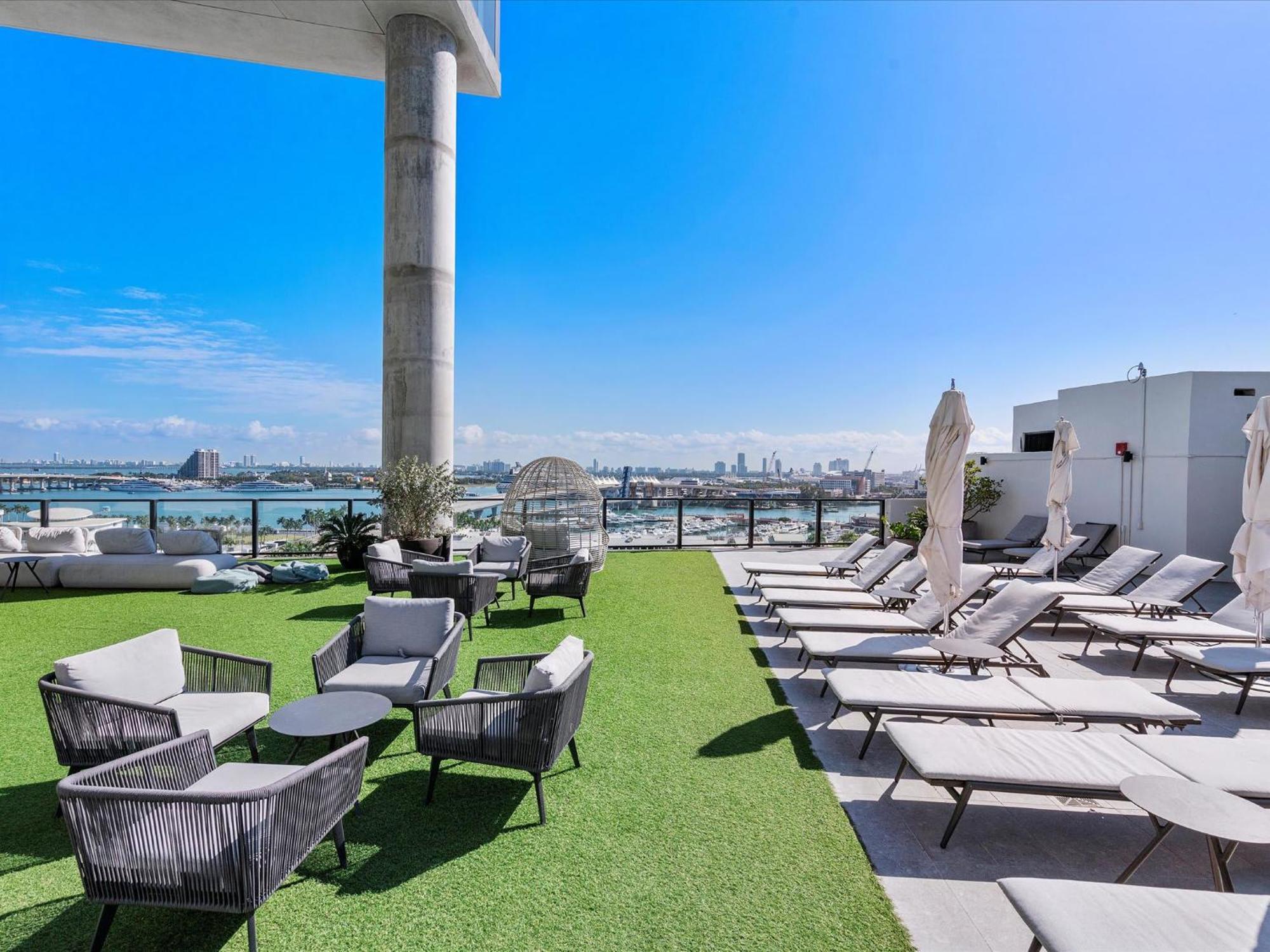 Mvr - 5-star With Pool & Ocean Views *